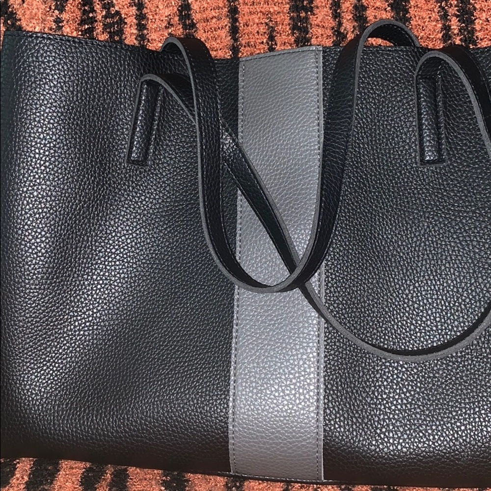 Vince Camuto  tote bag classy   NEW